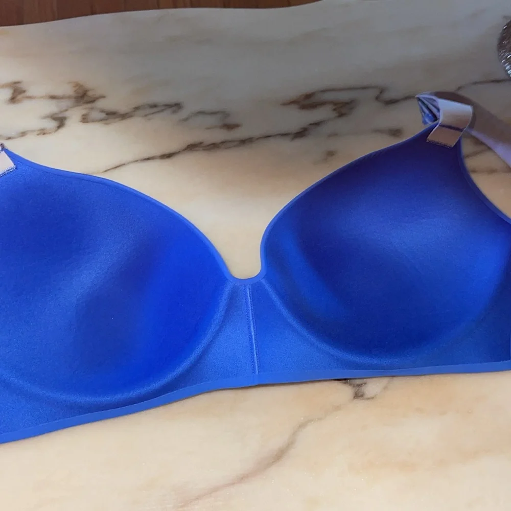 victoria secret tshirt lightly lined wireless bra size 36DDD - Picture 8 of 8